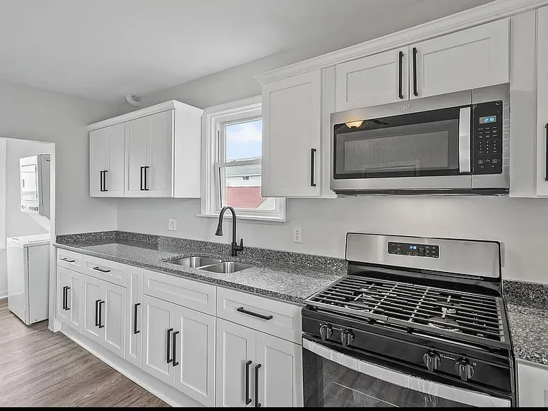 23 Amity St #2 — Photo 1