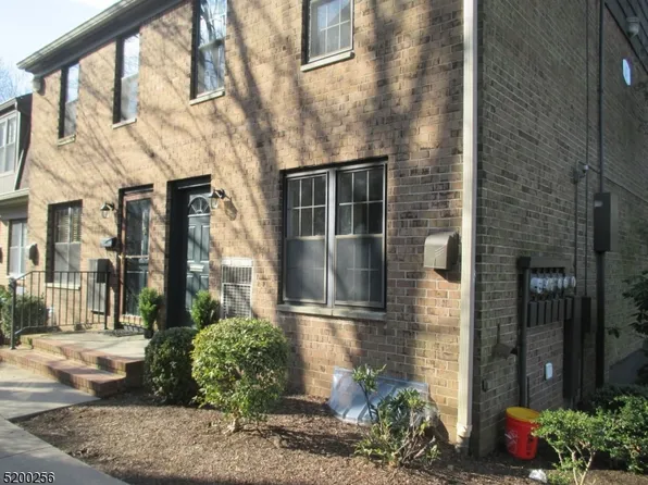 181 Long Hill Rd  D-5 #5, Little Falls Twp., NJ 07424