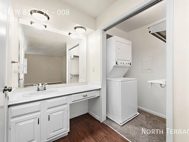9410 W 81st St #8 — Photo 9