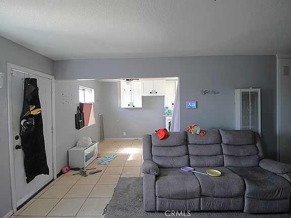 5th image of 610 Chateau Way
