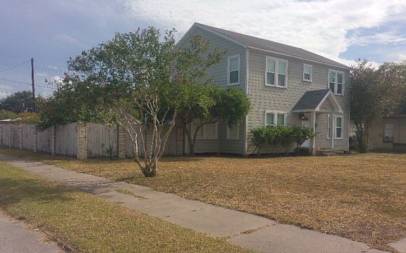 2nd image of 603 W Richard Ave
