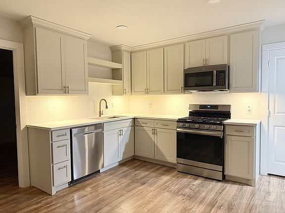 4th image of 8423 Glen Regal Dr
