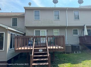 11 Briarwood Way, Clarks Summit, PA 18411