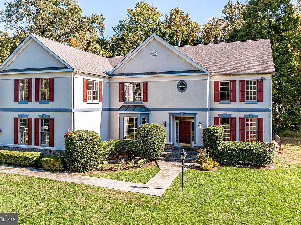 1st image of 3821 Dade Dr