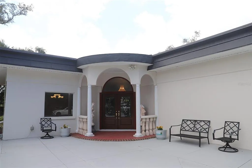 5 bed, 4.0 bath, 4200 sqft, $4,700 — Photo 1