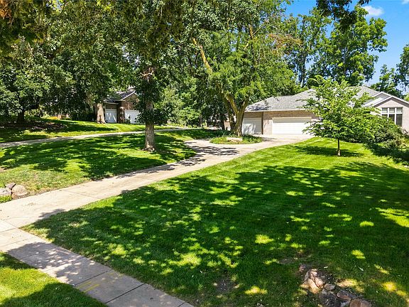 4th image of 115 E Pine Ridge Dr