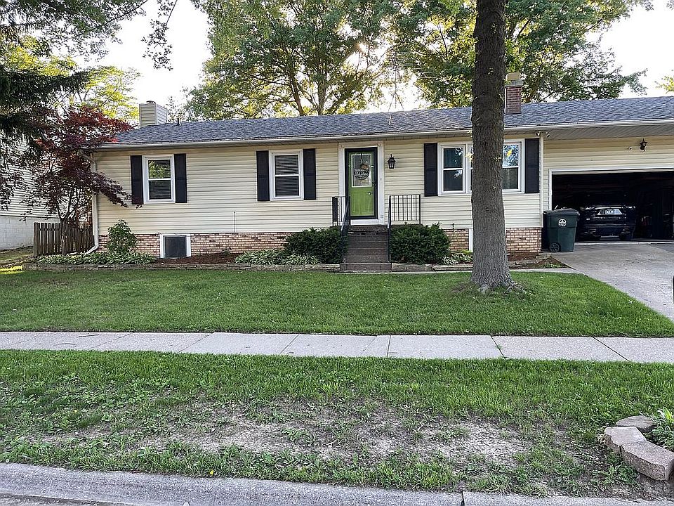 1st image of 703 Centre Dr
