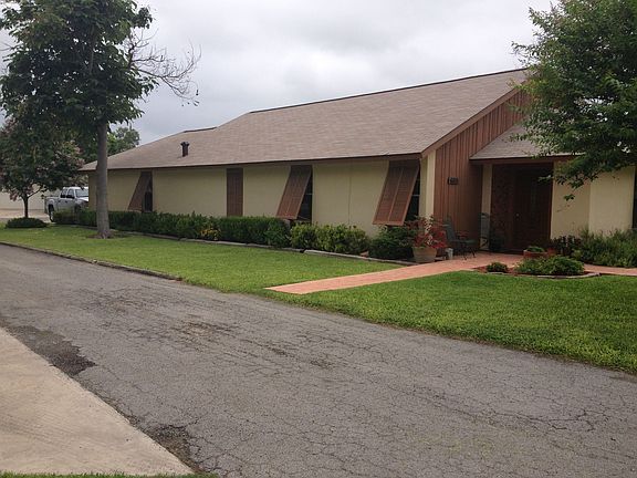 3rd image of 608 E Leona St