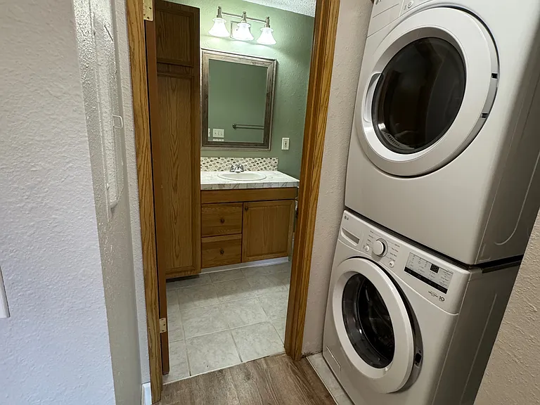 11040 SW Greenburg Rd #101 — Photo 12