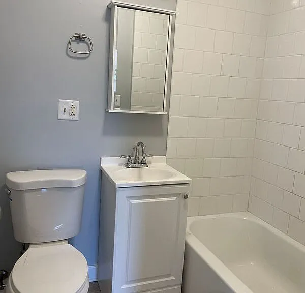 728 N Pine Ave #2 — Photo 4
