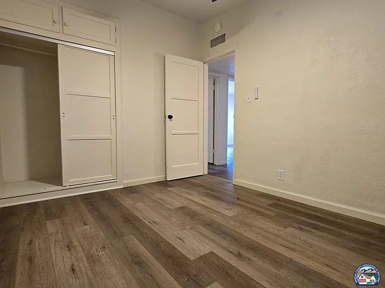 1465 W Hamilton Ave — Photo 10