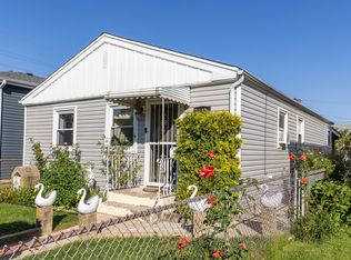 6043 S 74th Ct, Summit, IL 60501