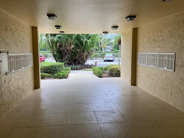 2820 Tennis Club Dr #401 — Photo 13