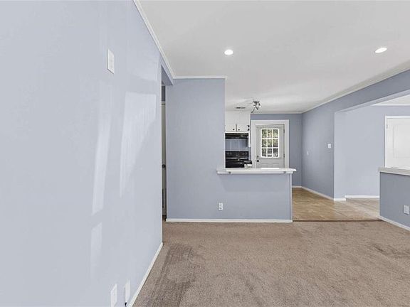 4th image of 4810 Bartlett Rd