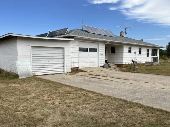 49286 County Road 13, Windom, MN 56101