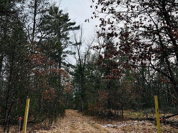 5th image of 0 Round Lake Dr