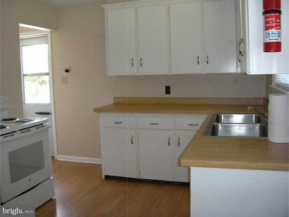 5th image of 534 N 2nd St