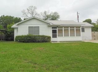 204 Bridal Wreath Ave, Orange, TX 77630
