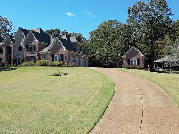 3rd image of 425 Casey Dr
