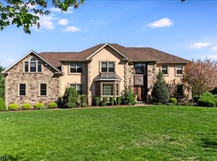1 Brodziak Rd, Denville, NJ 07834
