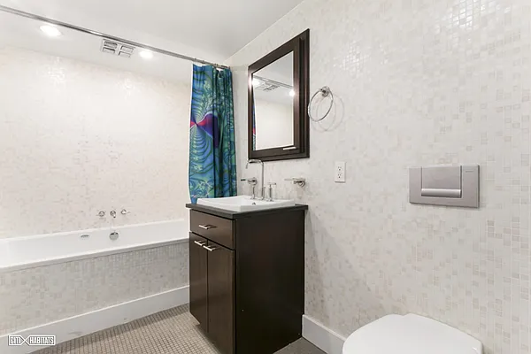 Sold by Citi Habitats | media 18