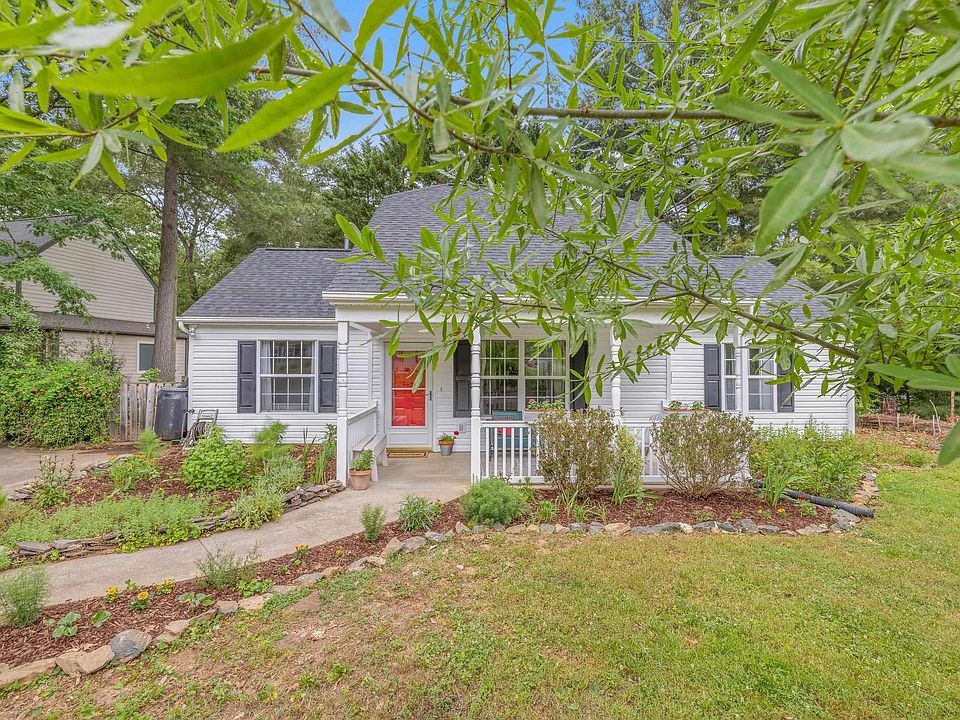 1st image of 295 Blackthorn Ln