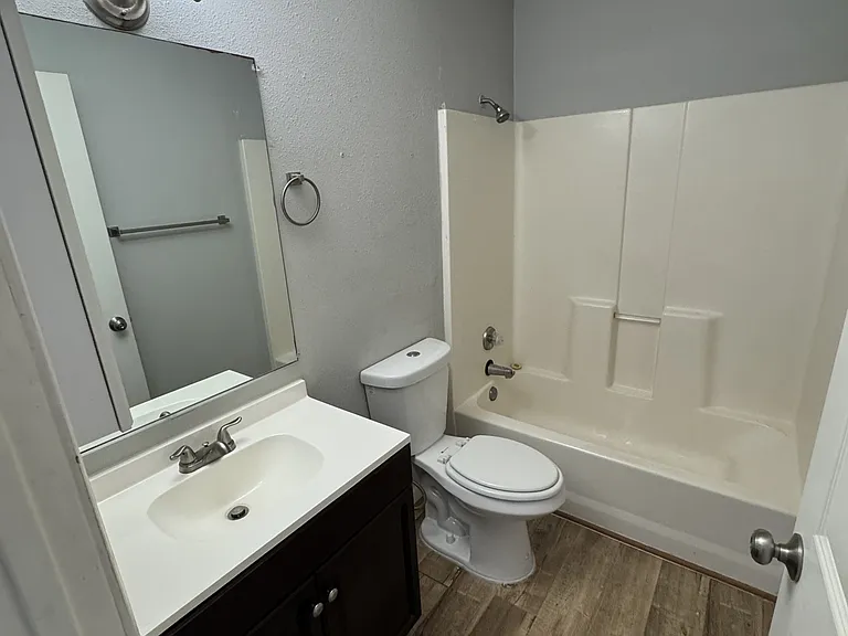 135 N Palo Verde Dr — Photo 3