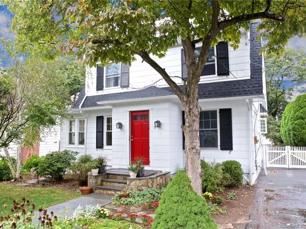 19 Roosevelt St, Norwalk, CT 06851