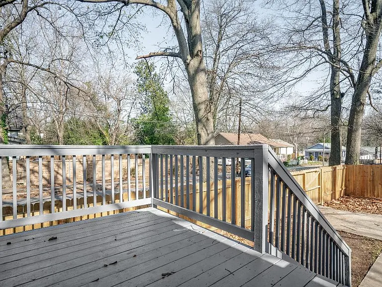 988 Coleman St SW — Photo 28