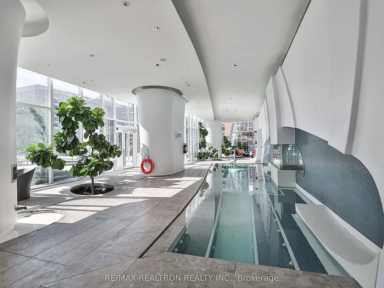 1 Bloor St E #3211 — Photo 28