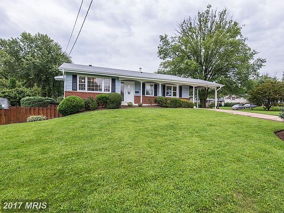 2nd image of 3903 Arnheim St