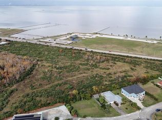 226 Debbie Ln, San Leon, TX 77539