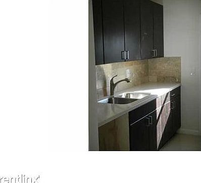 F1357471_301_22