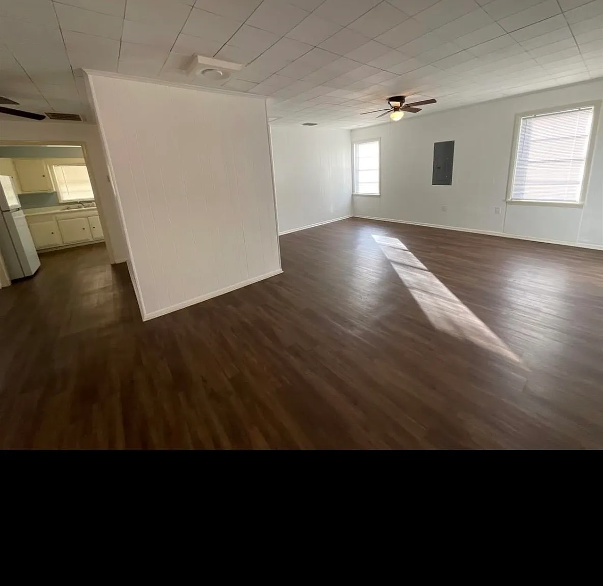 3 bed, 2.0 bath, 1286 sqft, $1,550 — Photo 2