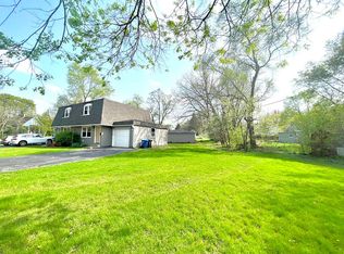 1107 Dean St, Saint Charles, IL