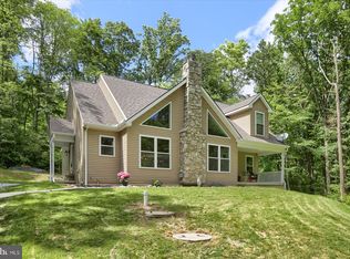 1860 Potato Valley Rd, Harrisburg, PA 17112