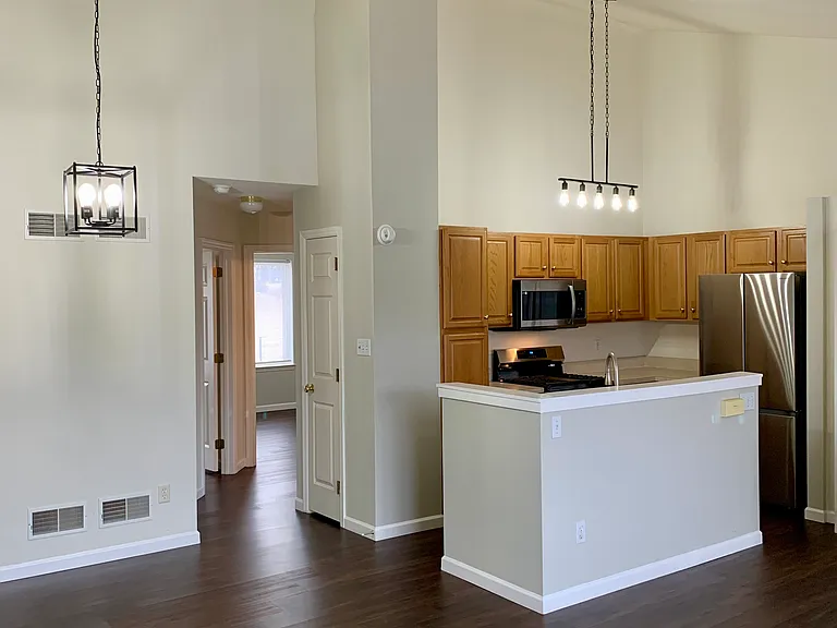 163 Norlawn Cir — Photo 3