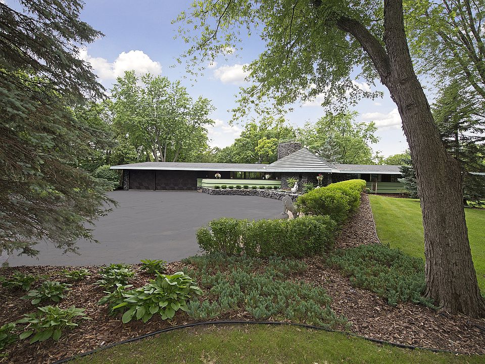 Birdwing at Birdsong Estate