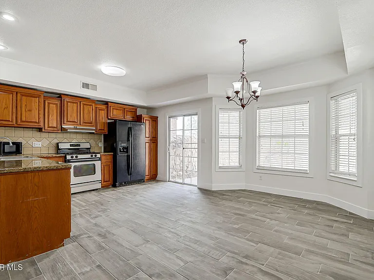 7235 Royal Arms Dr #E — Photo 10