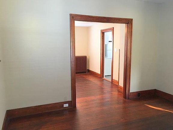 2nd image of 1122 Haviland Ave