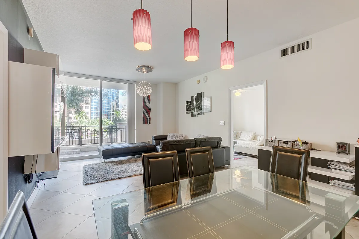 Building Photo - 550 Okeechobee Blvd #308