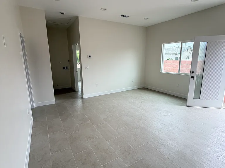 10435 Courson Dr — Photo 8