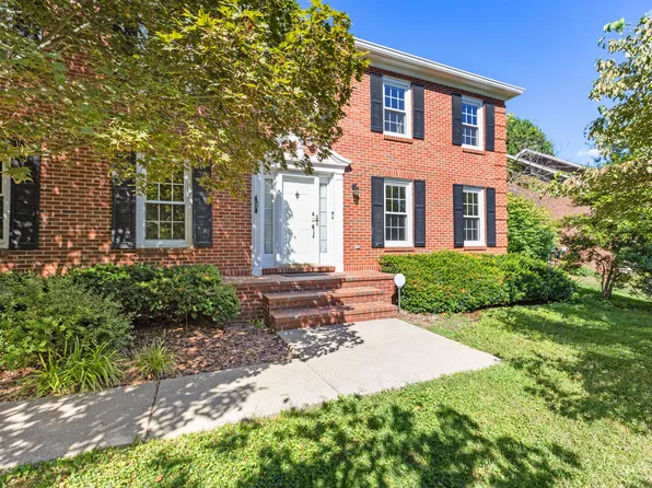 3397 Lyon Dr, Lexington, KY 40513