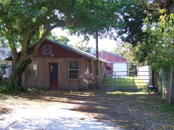 1218 Whiddon Ave, Cedar Key, FL 32625