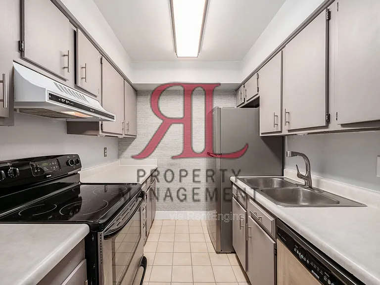 1212 Lake Shore Dr — Photo 13
