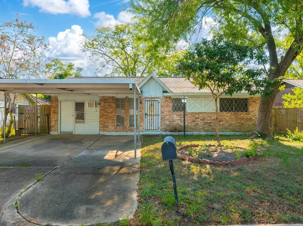 9834 Denning Dr, Houston, TX 77078