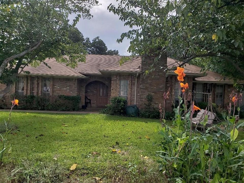 1st image of 2611 Silvermeadow Ln