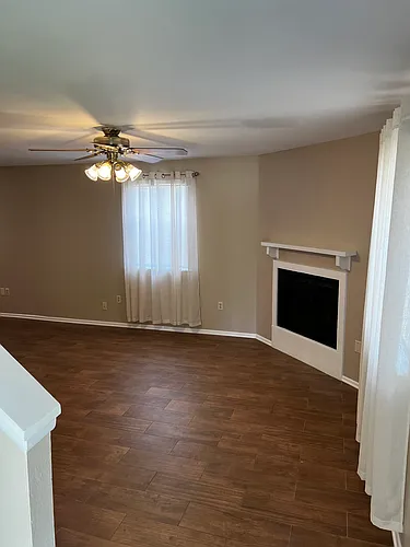 725 Heavens Dr #4 Photo 1