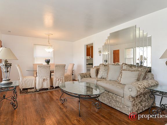 Living Room / Dining Room
