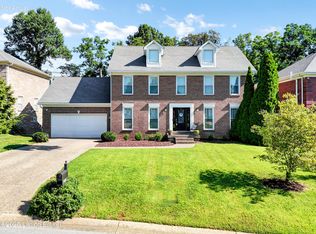 4112 Woods View Pl, Louisville, KY 40245